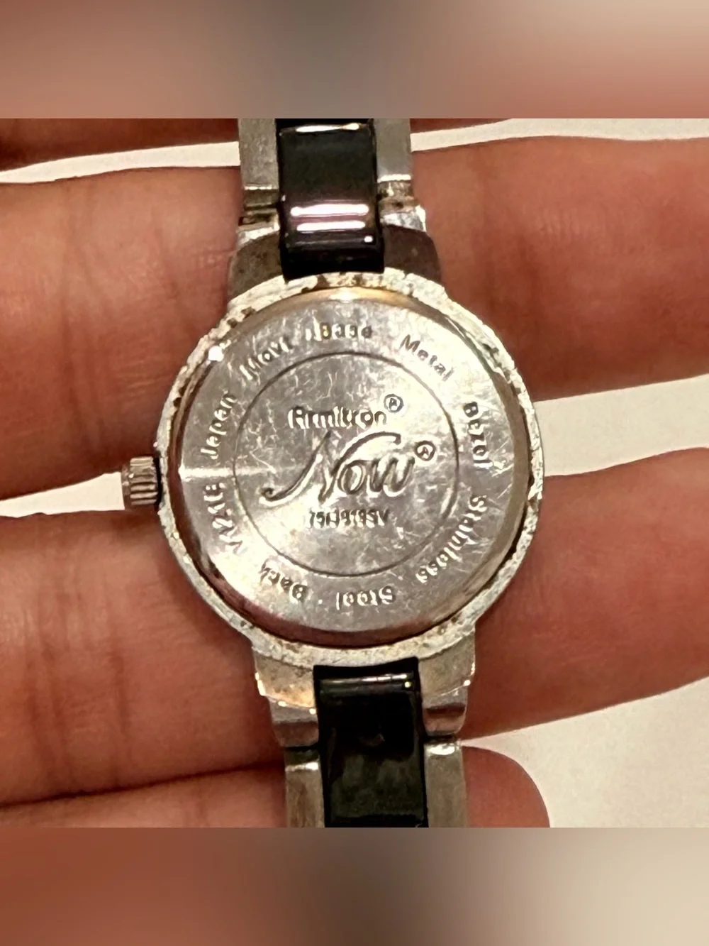 Armitron Now Women’s Ceramic Watch Black Y121E